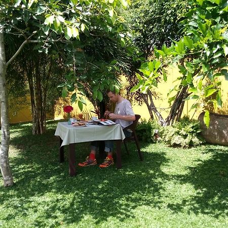 Inlak Garden Hotel Негомбо Екстериор снимка