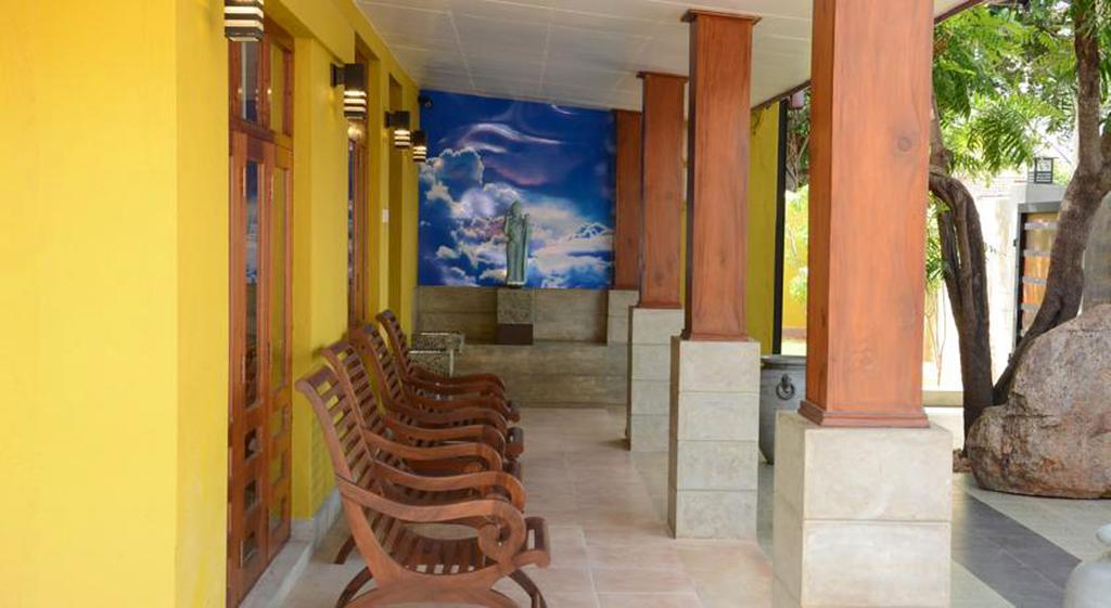Inlak Garden Hotel Негомбо Екстериор снимка
