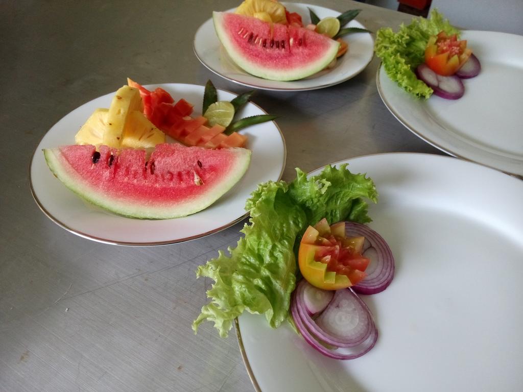 Inlak Garden Hotel Негомбо Екстериор снимка